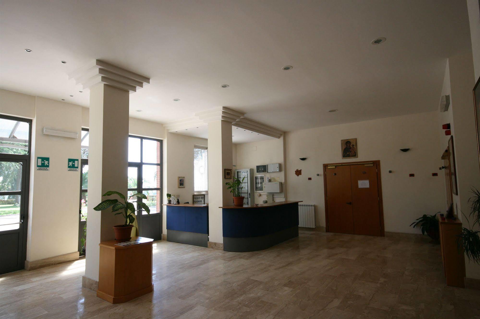 Parco Santa Rita Hotel Sacrofano Kültér fotó